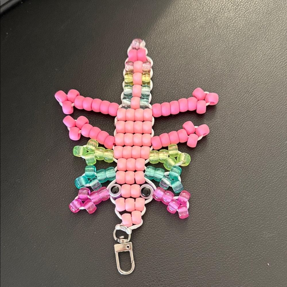 Viral Beaded Axolotl Keychain for Totebags Purses Backpacks